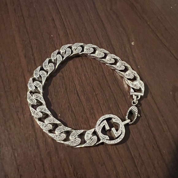 Gucci Interlocking G Chain Bracelet In Silver size 7.5 inches - Picture 2 of 4